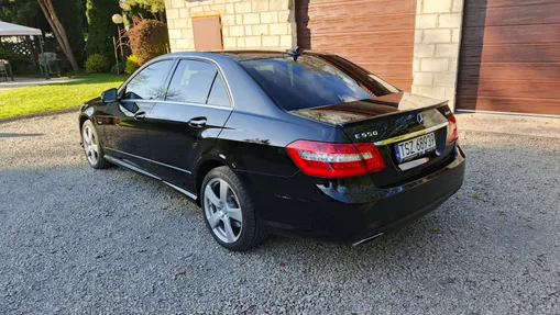 MERCEDES-BENZ E Klasa E 500 4-Matic BlueEff. Elegance