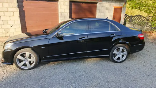 MERCEDES-BENZ E Klasa E 500 4-Matic BlueEff. Elegance