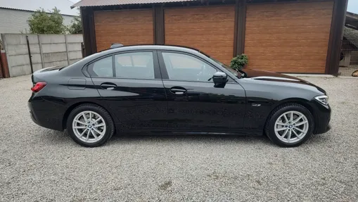 BMW Seria 3 330e Advantage aut