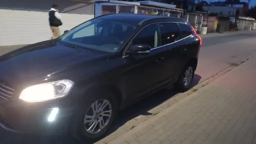 VOLVO XC60 -