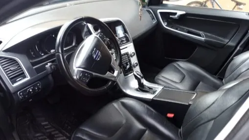 VOLVO XC60 -