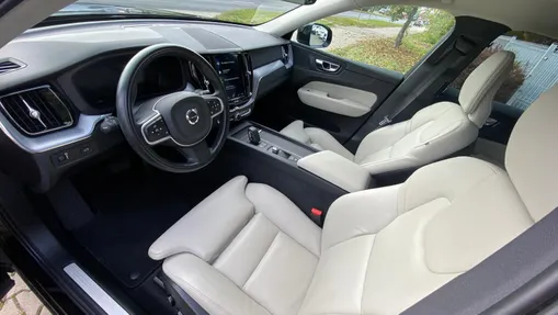 VOLVO XC60 XC60 B5 B AWD Momentum Pro aut