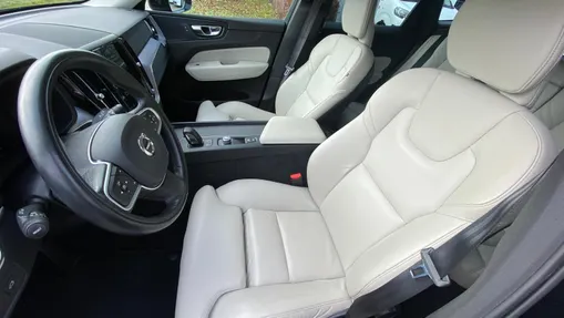 VOLVO XC60 XC60 B5 B AWD Momentum Pro aut
