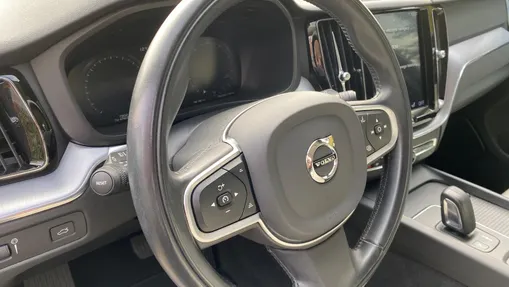 VOLVO XC60 XC60 B5 B AWD Momentum Pro aut