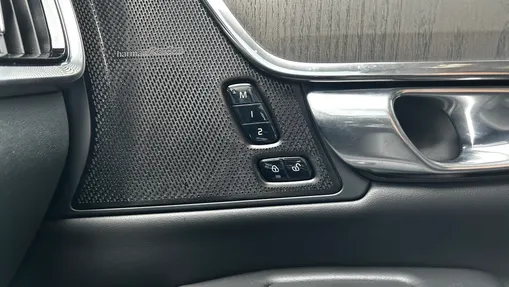 VOLVO V90 V90 T8 AWD Plug-In Hybrid Ultra Bright aut