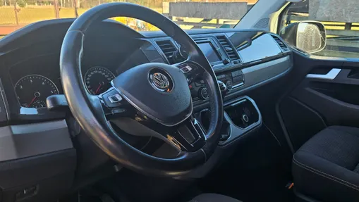 VOLKSWAGEN Multivan -