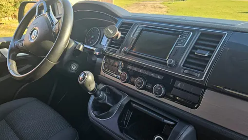 VOLKSWAGEN Multivan -