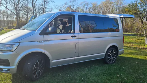 VOLKSWAGEN Multivan -