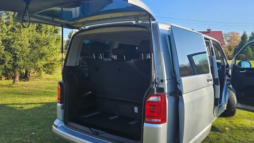 VOLKSWAGEN Multivan -