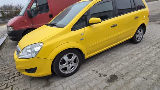 OPEL Zafira -