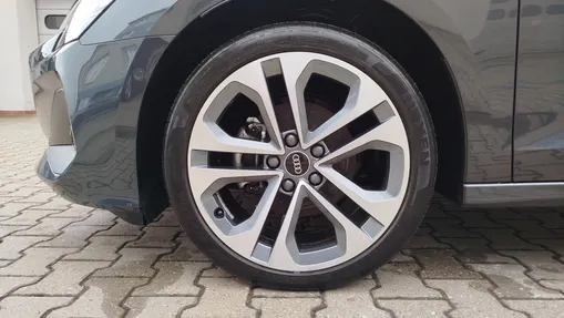 AUDI A3 A3 30 TFSI mHEV Advanced S tronic