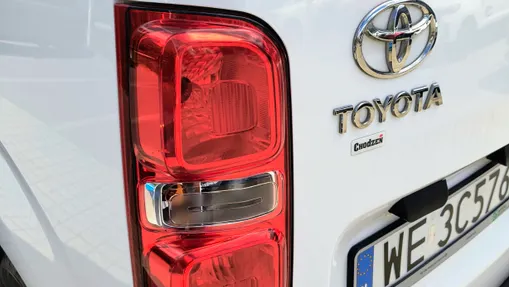 TOYOTA Proace Proace 2.0 D-4D Medium 3,1t Active