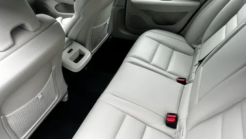 VOLVO V60 V60 B3 B Plus Dark aut