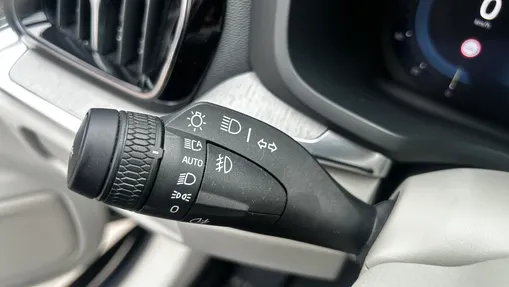 VOLVO V60 V60 B3 B Plus Dark aut