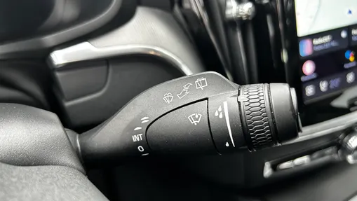 VOLVO V60 V60 B4 B Plus Dark aut