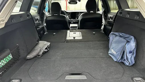 VOLVO V60 V60 B4 B Plus Dark aut