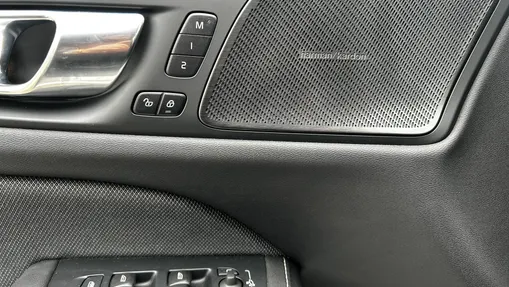 VOLVO V60 V60 B4 B Plus Dark aut
