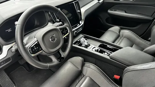 VOLVO V60 V60 B4 B Plus Dark aut