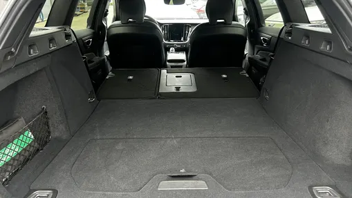 VOLVO V60 V60 B4 B Plus Dark aut
