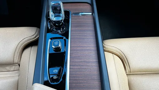 VOLVO XC60 XC60 T6 Plug-In Hybrid AWD Ultra Bright aut