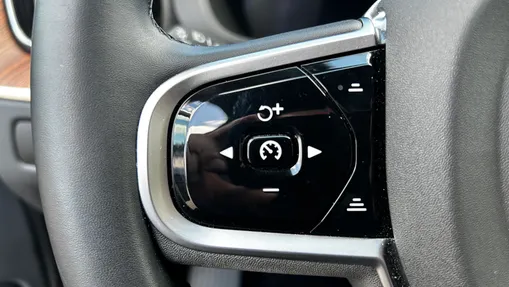 VOLVO XC60 XC60 T6 Plug-In Hybrid AWD Ultra Bright aut