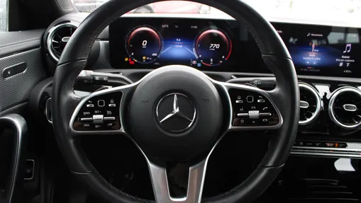 MERCEDES-BENZ CLA CLA 200 d 8G-DCT