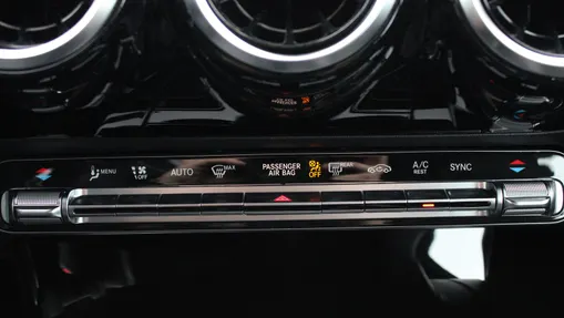 MERCEDES-BENZ CLA CLA 200 d 8G-DCT