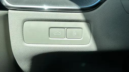 VOLVO XC60 XC60 T6 Plug-In Hybrid AWD Ultra Bright aut