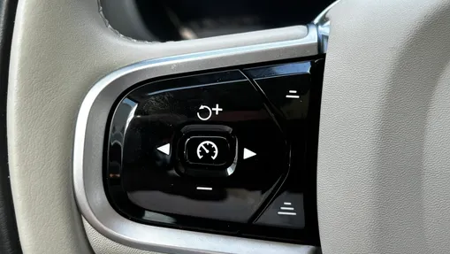 VOLVO XC60 XC60 T6 Plug-In Hybrid AWD Ultra Bright aut