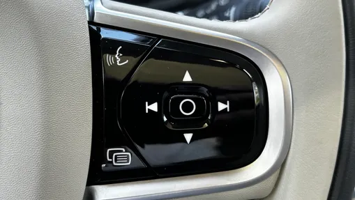 VOLVO XC60 XC60 T6 Plug-In Hybrid AWD Ultra Bright aut
