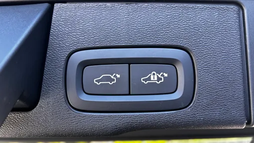 VOLVO XC60 XC60 T8 Plug-In Hybrid AWD Ultra Bright aut