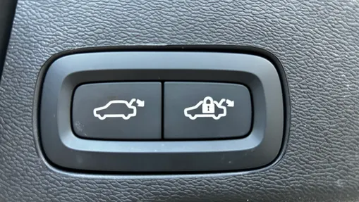 VOLVO XC60 XC60 B5 B AWD Ultra Dark aut
