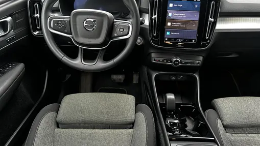 VOLVO XC40 XC40 B3 Plus Dark aut
