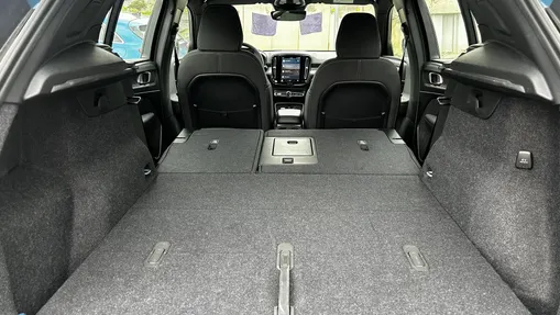 VOLVO XC40 XC40 B3 Plus Dark aut