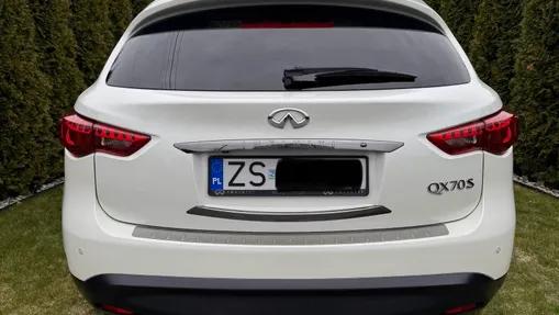 INFINITI QX70 QX70 3.7 S Design