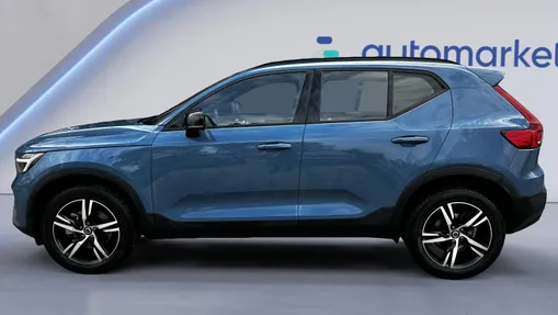 VOLVO XC40 XC40 B3 Plus Dark aut