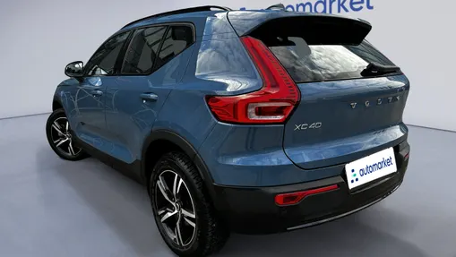 VOLVO XC40 XC40 B3 Plus Dark aut