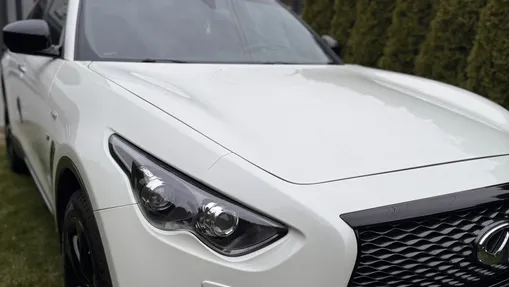 INFINITI QX70 QX70 3.7 S Design