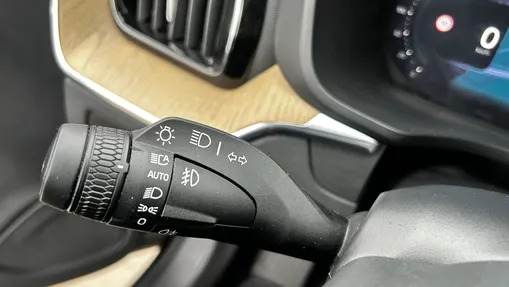 VOLVO XC60 XC60 B5 B AWD Plus Dark aut