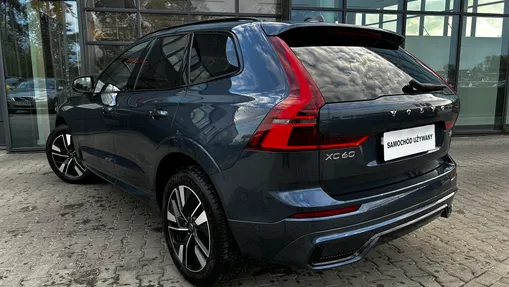 VOLVO XC60 XC60 B5 B AWD Plus Dark aut