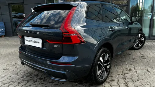 VOLVO XC60 XC60 B5 B AWD Plus Dark aut
