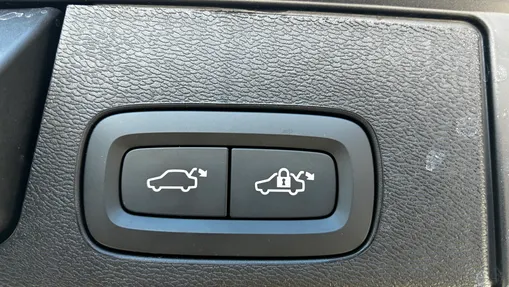 VOLVO XC60 XC60 B5 B AWD Plus Dark aut