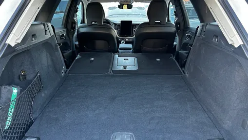 VOLVO XC60 XC60 B5 B AWD Plus Dark aut