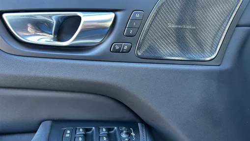VOLVO XC60 XC60 B5 B AWD Plus Dark aut