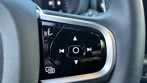 VOLVO XC60 XC60 B5 B AWD Plus Dark aut
