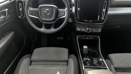 VOLVO XC40 XC40 B3 Plus Dark aut