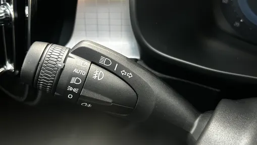 VOLVO XC40 XC40 B3 Plus Dark aut
