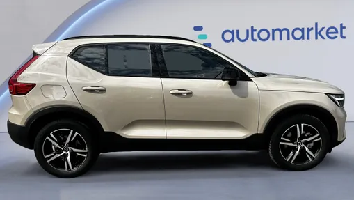 VOLVO XC40 XC40 B3 Plus Dark aut