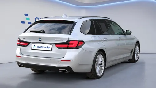 BMW Seria 5 520d xDrive Luxury Line aut