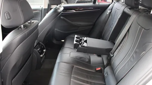BMW Seria 5 520d xDrive Luxury Line aut